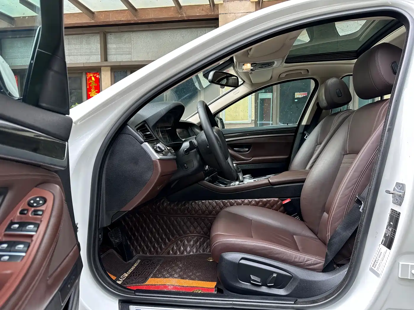 BMW 5 Series 2014 525Li Luxury Design Package фото 8