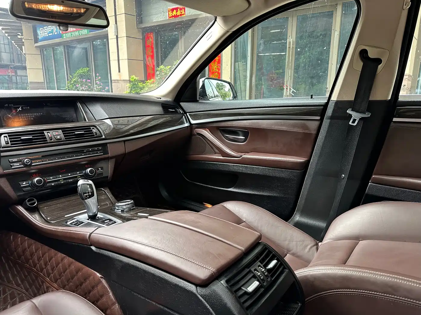 BMW 5 Series 2014 525Li Luxury Design Package фото 19