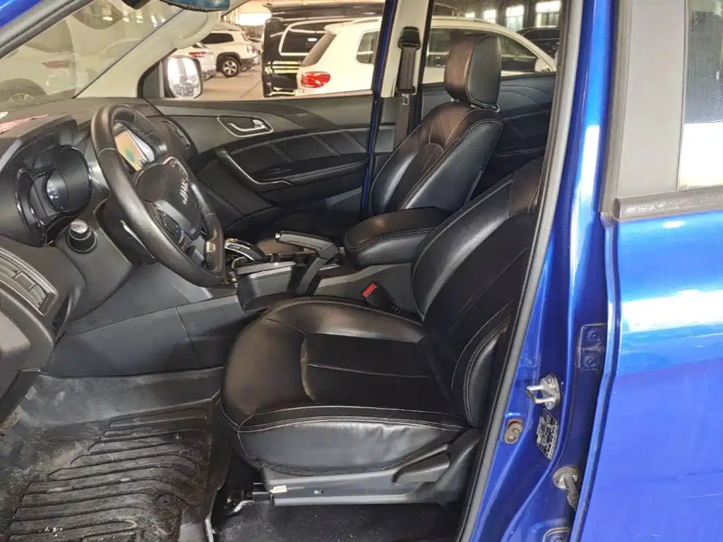 Jiangling Yuhu 7 2021 2020 Model 2.0T Diesel Automatic 2WD Comfort Short Wheelbase China VI JX4D20A6L