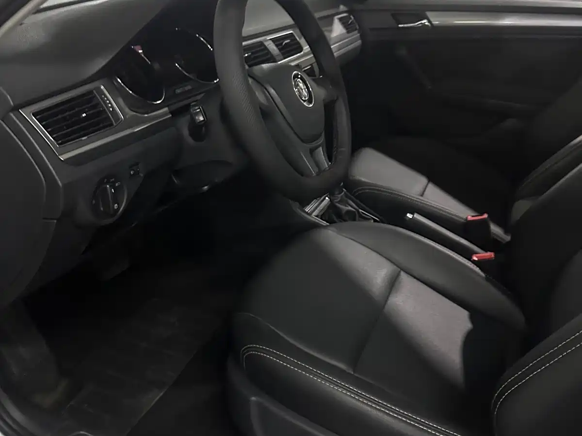 Фото 2 - Volkswagen Bora