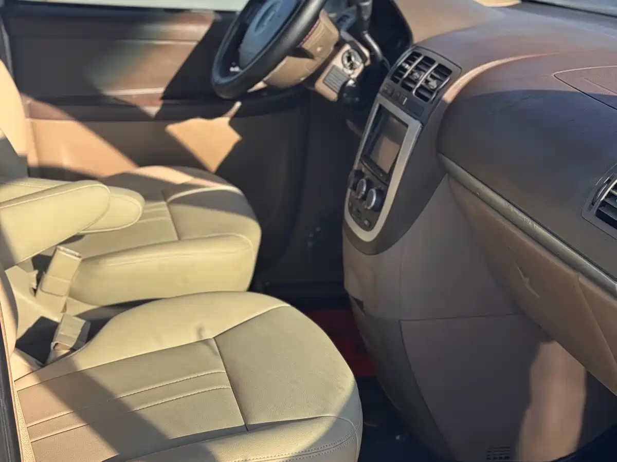 Buick GL8 2014 2.4L Classic Edition фото 7