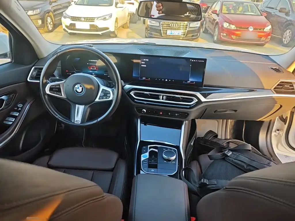 Фото 10 - BMW i3