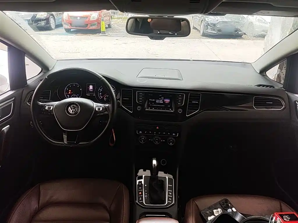 Volkswagen Golf (Import) 2015 1.4TSI Sportsvan фото 6