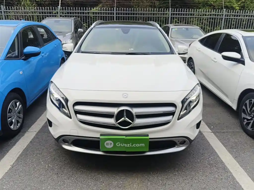 Mercedes-Benz GLA 2016 GLA 200 Fashion фото 3