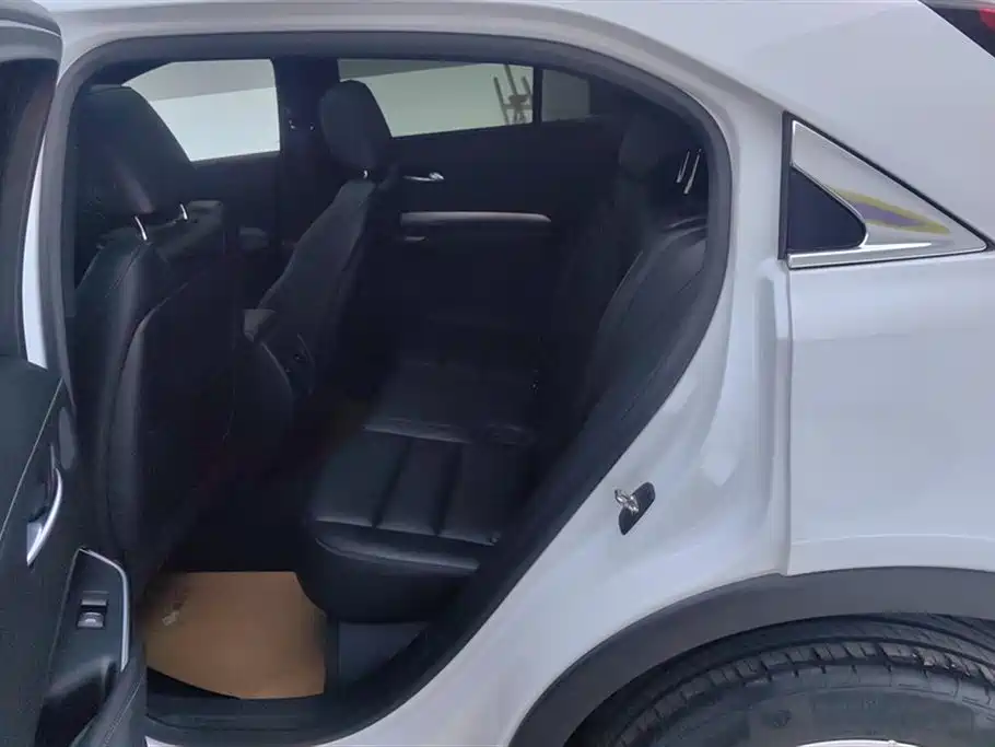 Cadillac XT4 2022 28T FWD Luxury фото 11