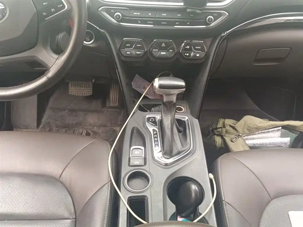 GAC Trumpchi Trumpchi GS4 2017 235T Automatic 2WD Luxury Smart Connected Edition фото 7