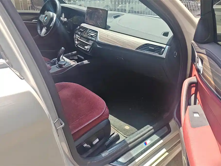 BMW 5 Series 2022 Model Second Facelift 530Li Leading M Sport Package фото 8