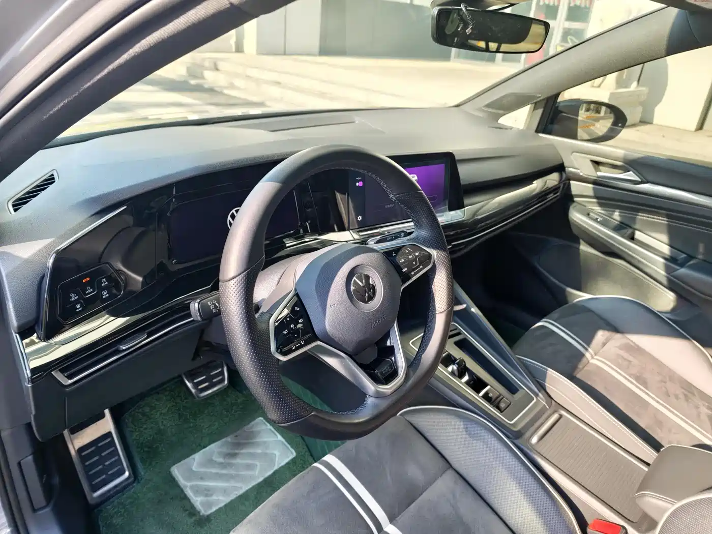 Volkswagen Golf 2021 280TSI DSG R-Line фото 9