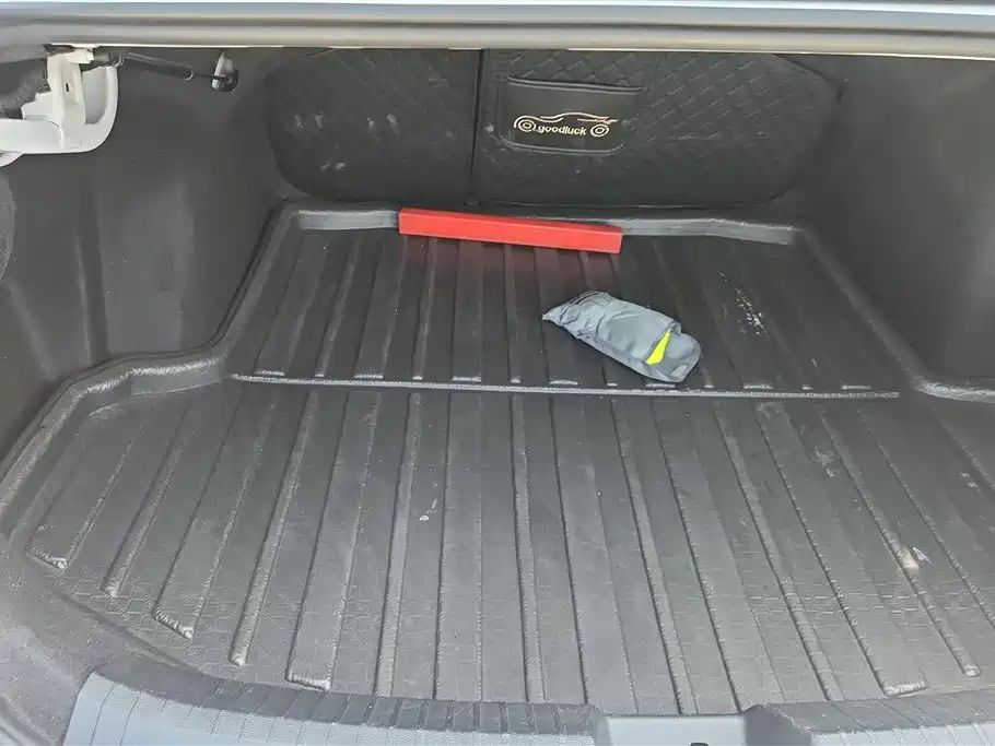 Volkswagen Sagitar 2021 280TSI DSG Luxury Smart Connect фото 4