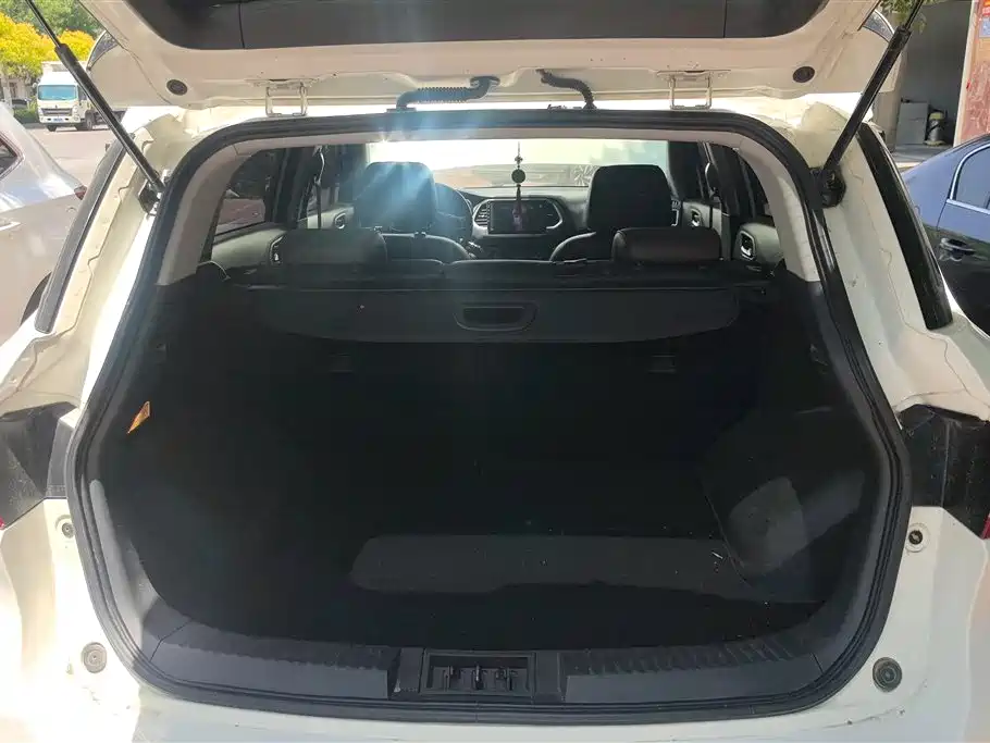 GAC Trumpchi Trumpchi GS4 2017 200T Manual 2WD Elite фото 4