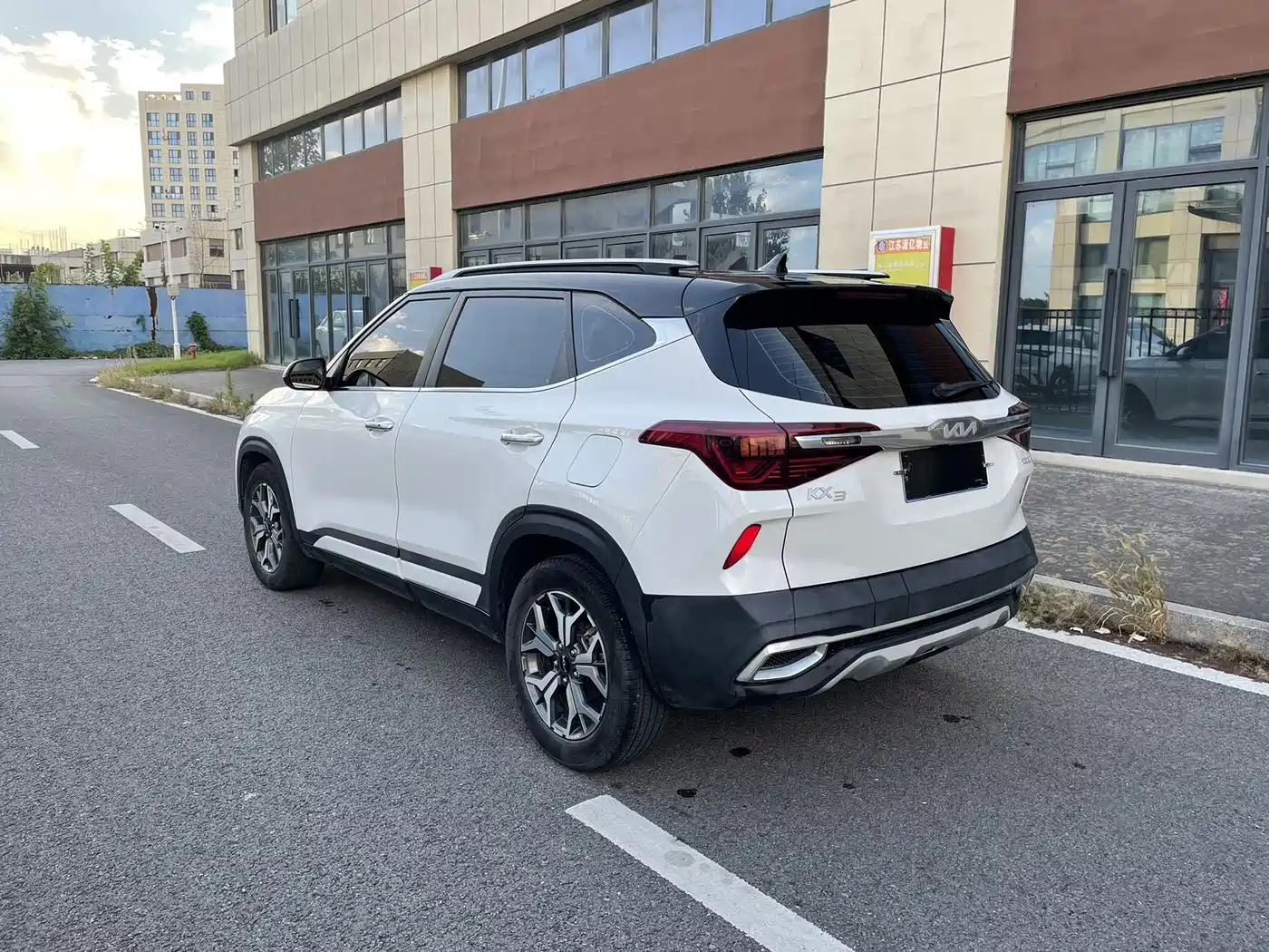 Kia KX3 2023 2021 1.5L CVT Fashion Edition