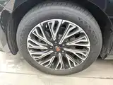 Фото 23 - Hongqi H5