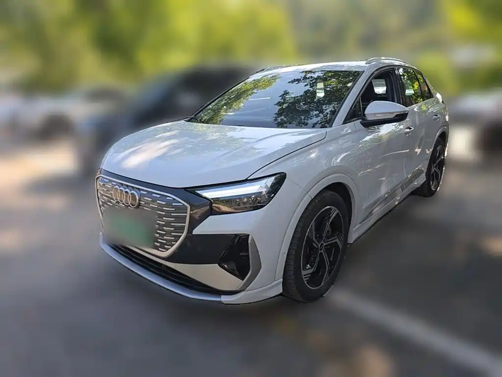 Фото 3 - Audi Q4 e-tron