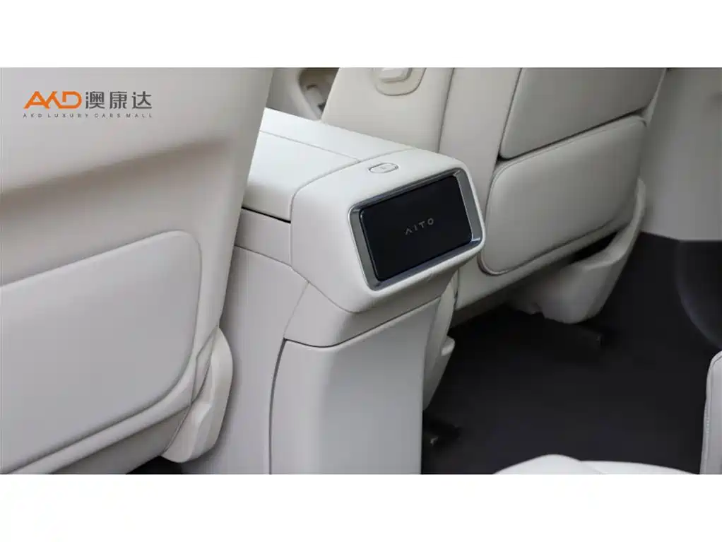 AITO Wenjie AITO M9 2025 Extended Range Ultra 52kWh 6-Seater фото 9