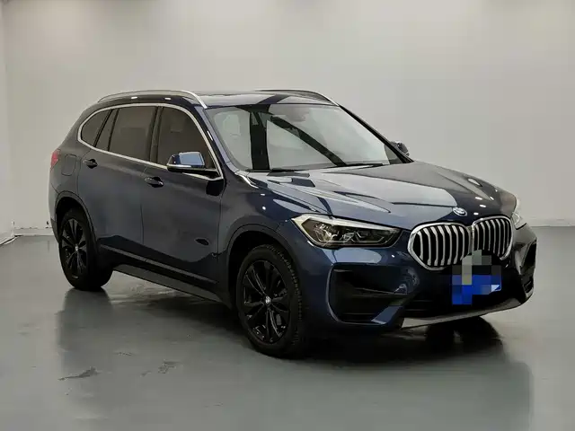 BMW X1 2020 sDrive20Li Fashion Model — фото 3