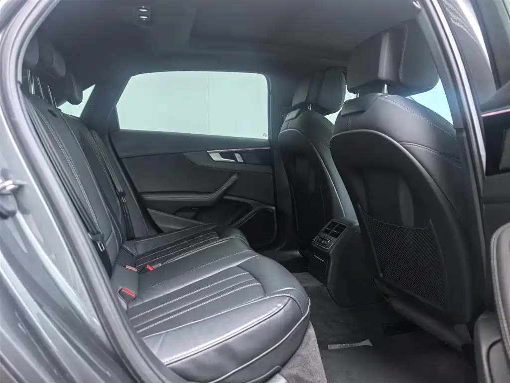 Audi A4L 2024 40 TFSI Luxury Dynamic фото 8