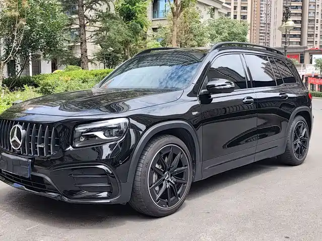 Mercedes-Benz GLB AMG 2026