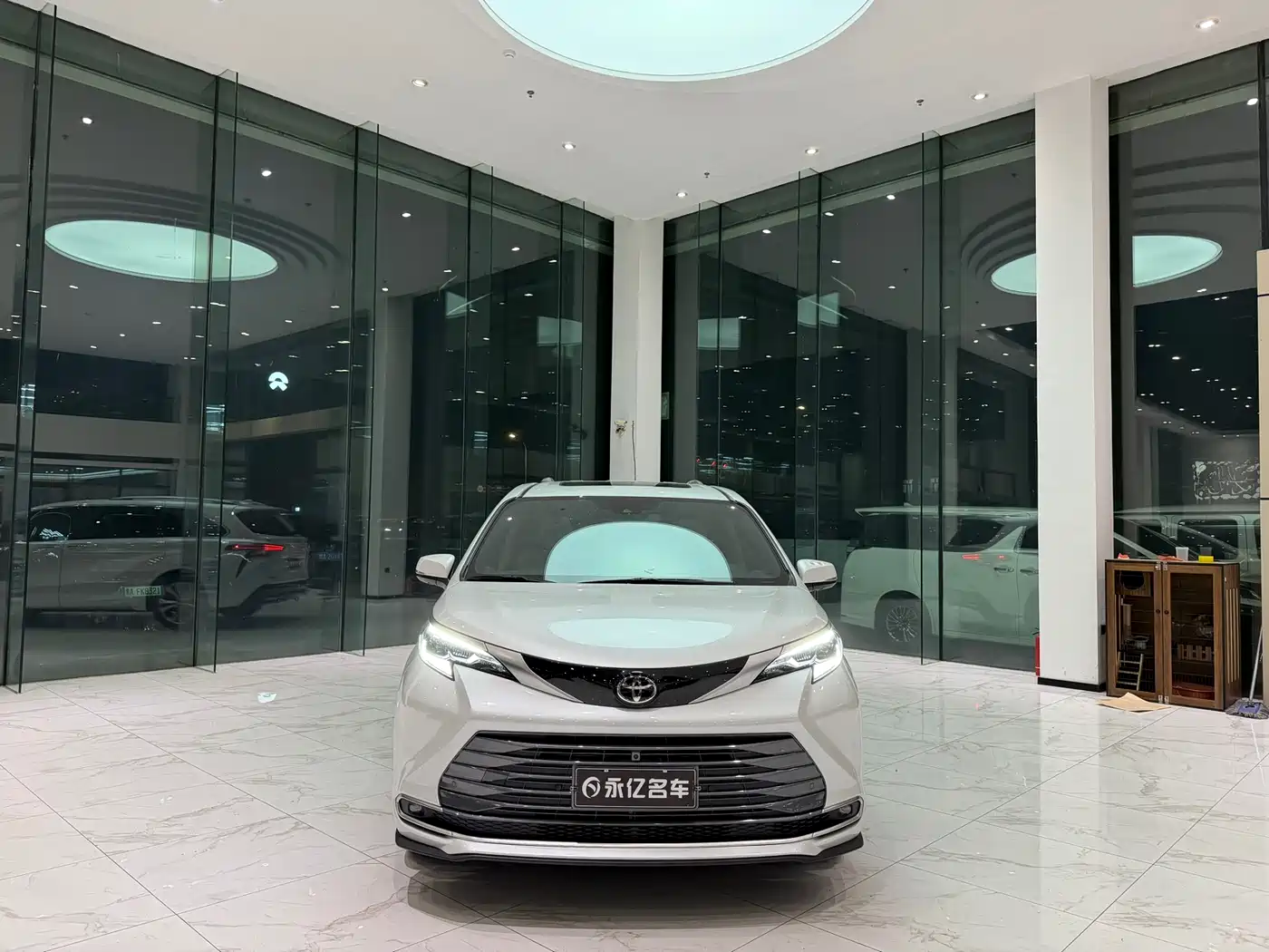 Toyota Sienna 2024 2.5L Hybrid Comfort Edition
