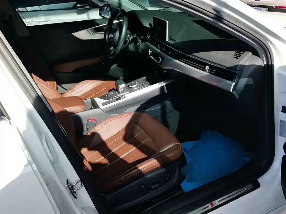 Audi A4L 2018 30th Anniversary 40 TFSI Fashion фото 8