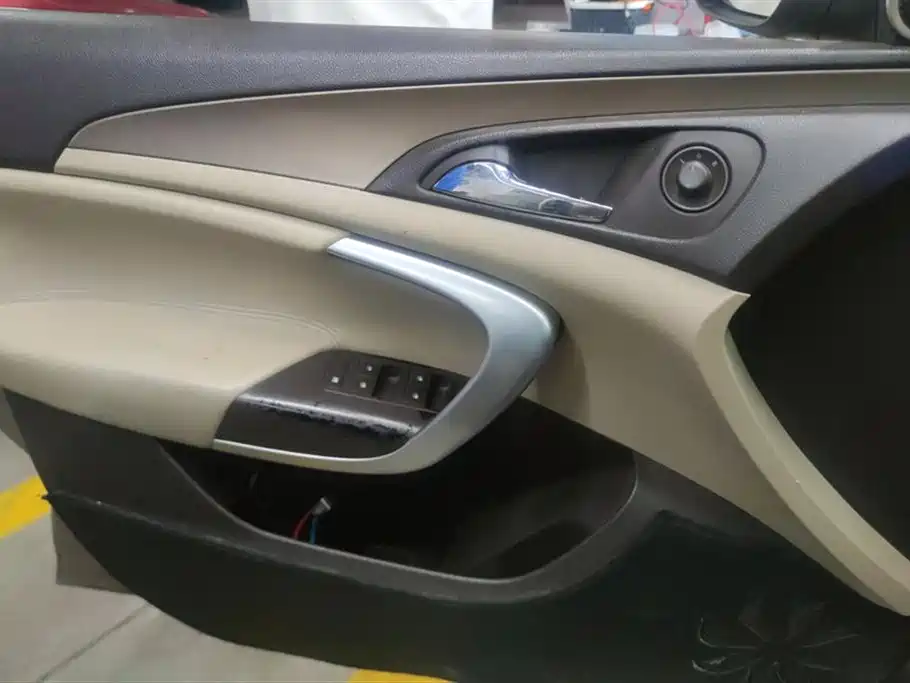 Buick Regal 2012 Model 2.0L Comfort фото 7