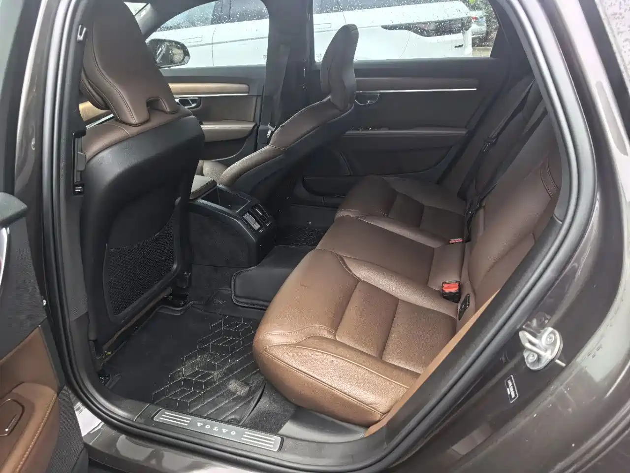 Photo 4 - Volvo S90
