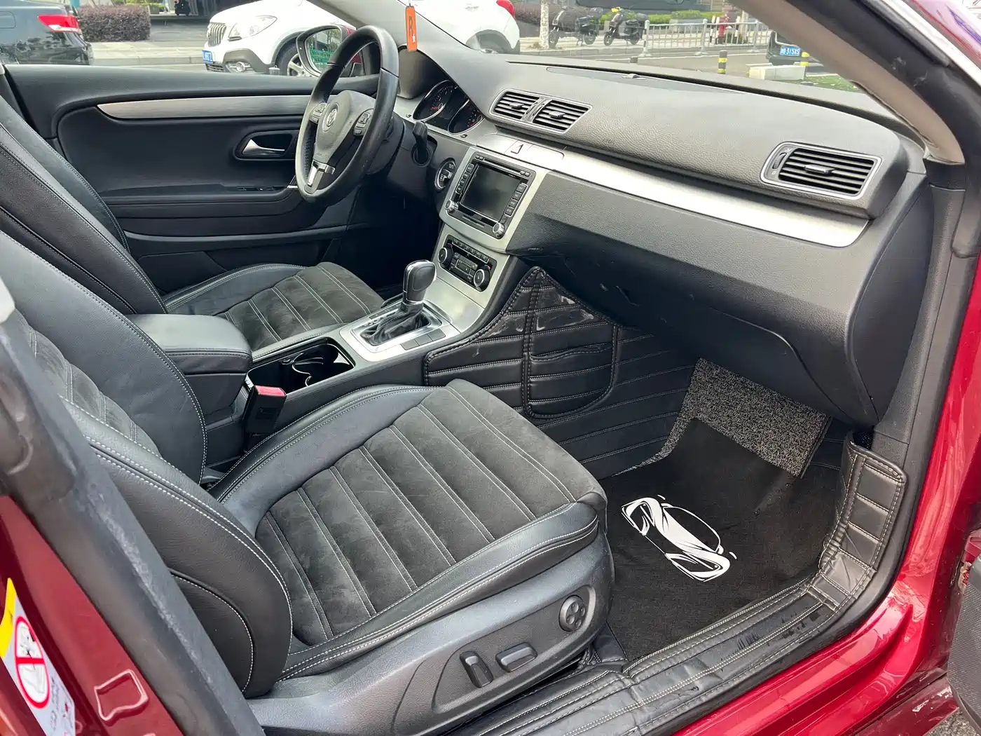 Volkswagen FAW-Volkswagen CC 2011 1.8TSI Luxury фото 11
