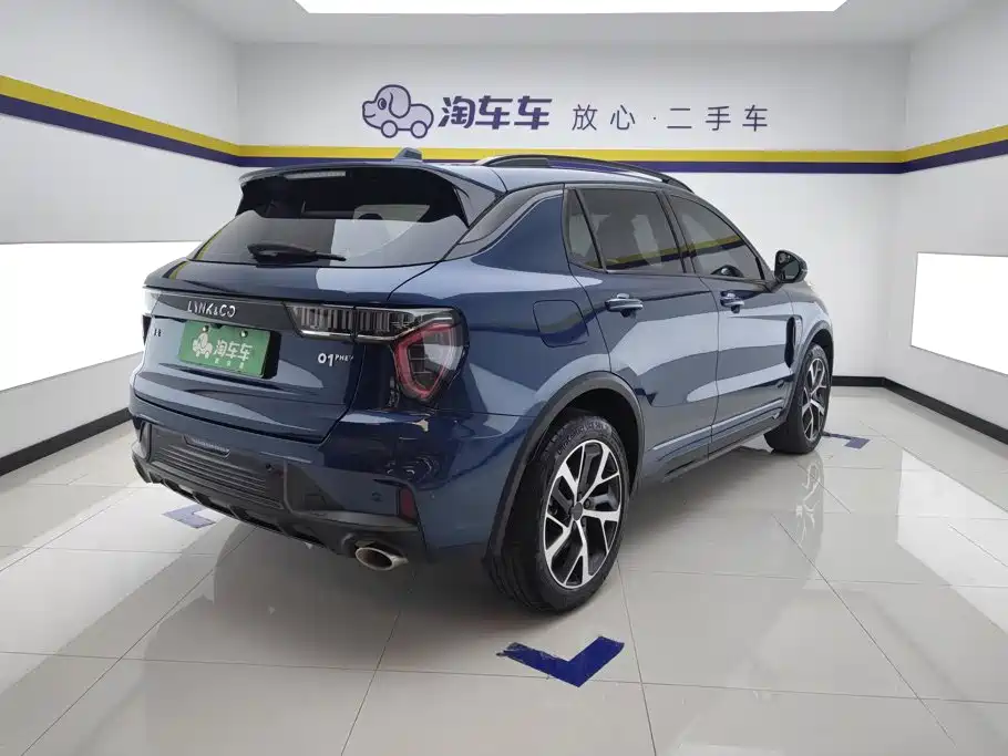 2023 Lynk & Co 01 EM-P