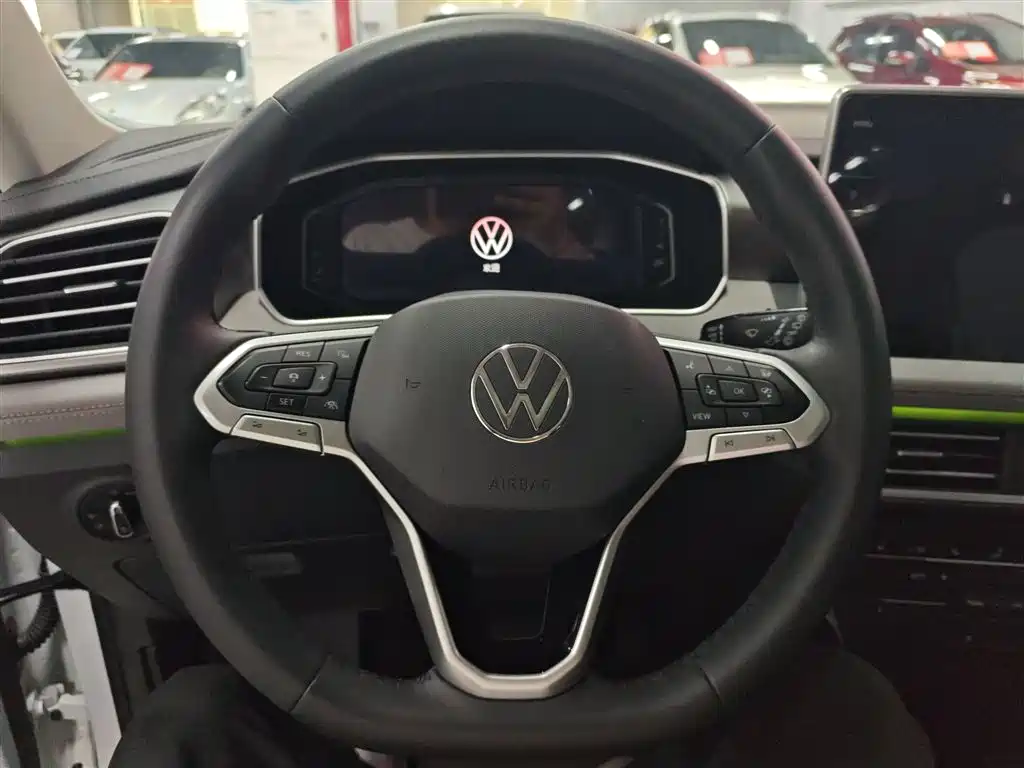 Volkswagen Tayron 2023 330TSI 2WD R-Line High-Performance Edition фото 3