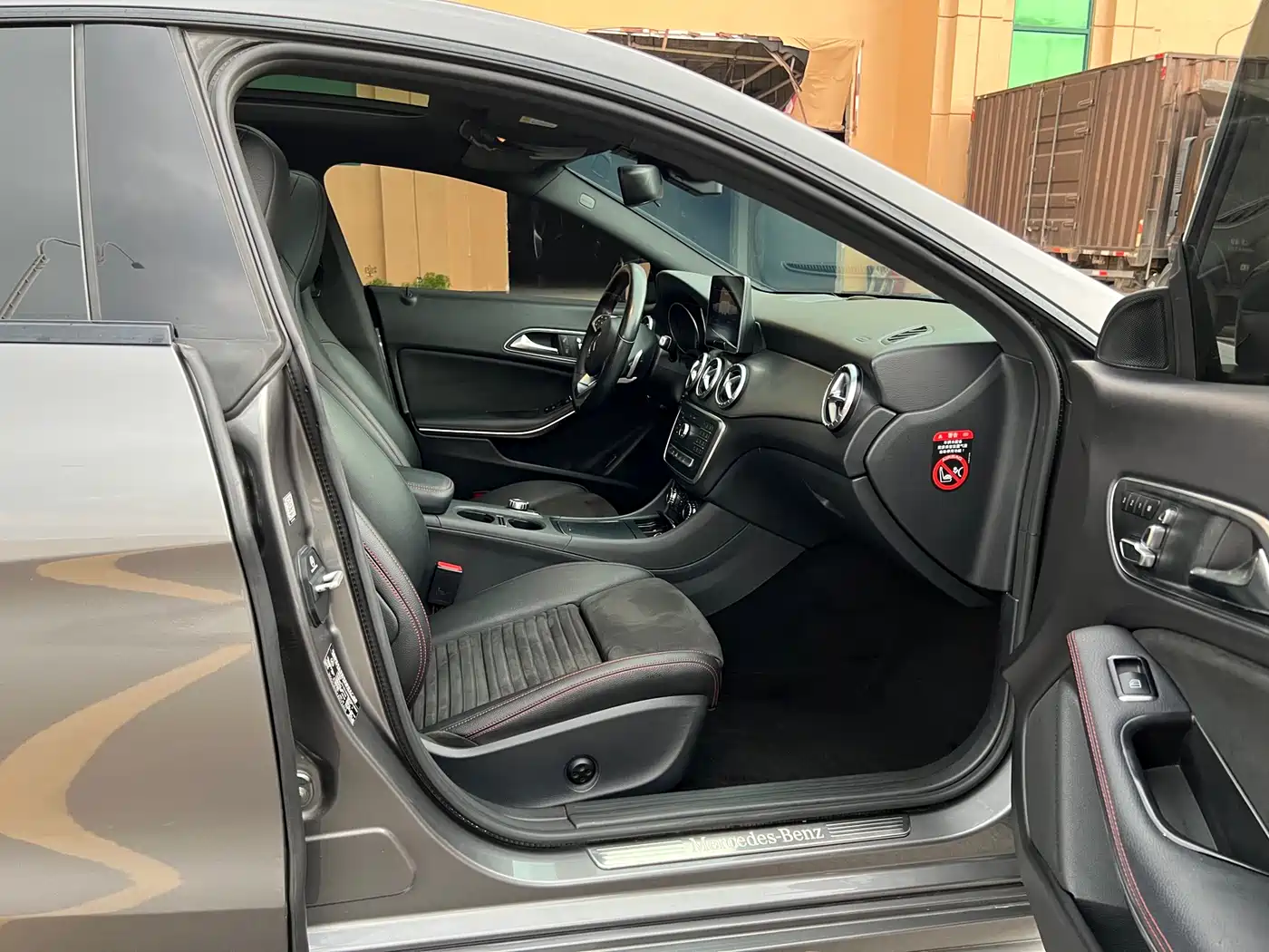 Mercedes-Benz CLA (Import) 2018 CLA 220 4MATIC фото 11