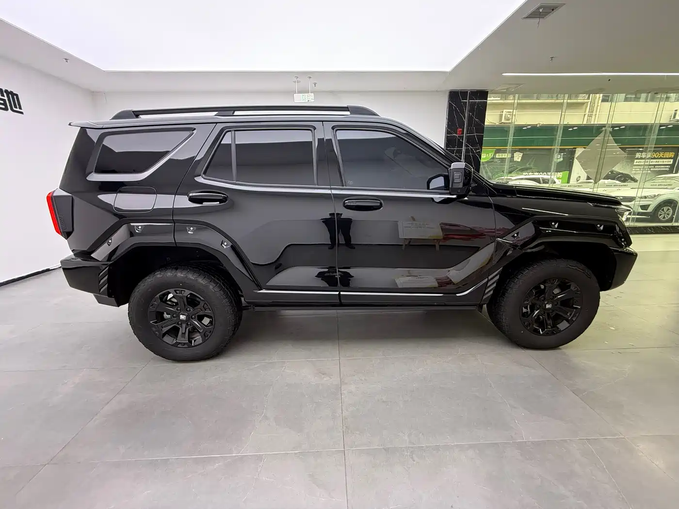 Tank 400 New Energy 2024 Hi4-T Off-Road Edition фото 6