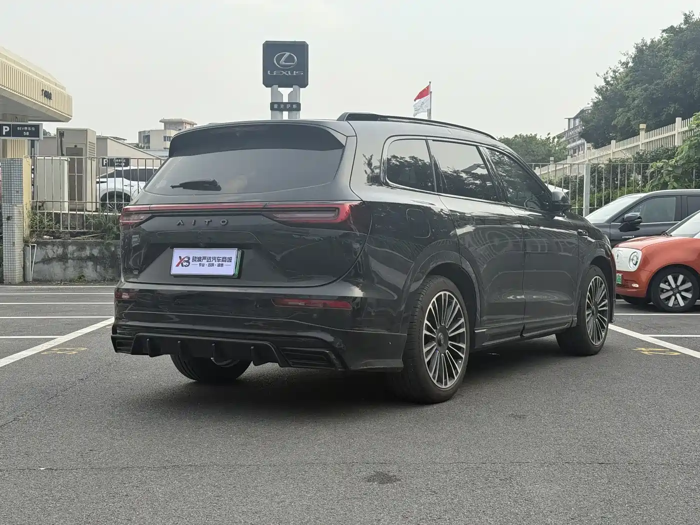 AITO Wenjie AITO M7 2024 1.5T Smart Drive 4WD Ultra 6-seater фото 7