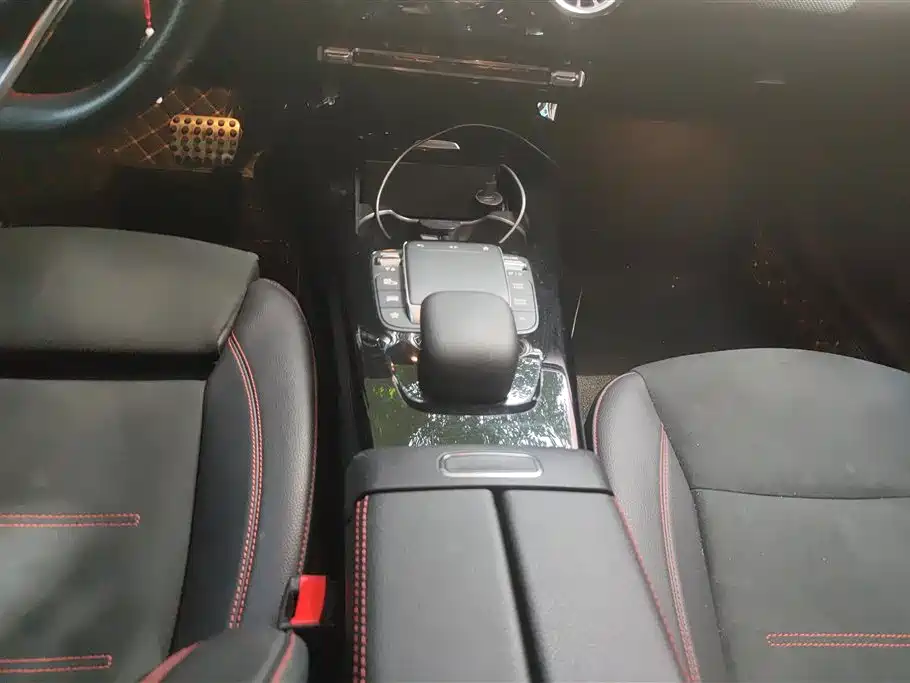 Mercedes-Benz CLA (Import) 2022 CLA 200 фото 16