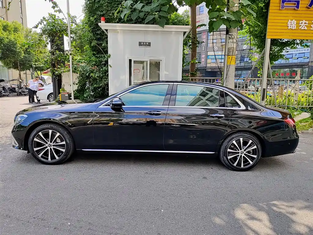 Mercedes-Benz E-Class New Energy 2022 E 350 e L Plug-in Hybrid Sedan фото 3