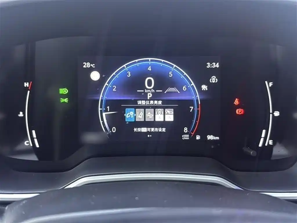 Toyota Frontlander 2023 2.0L CVT Luxury Edition фото 4