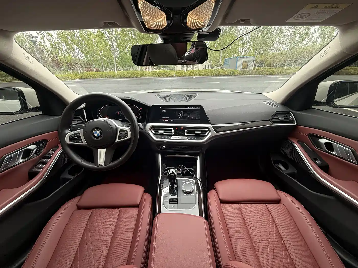 BMW 3 Series 2022 325Li M Sport Package фото 9