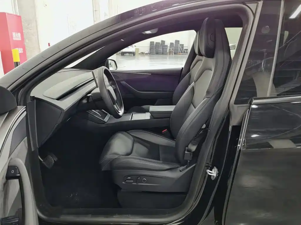 Tesla Model Y L 2025 2025 Facelift Long Range AWD