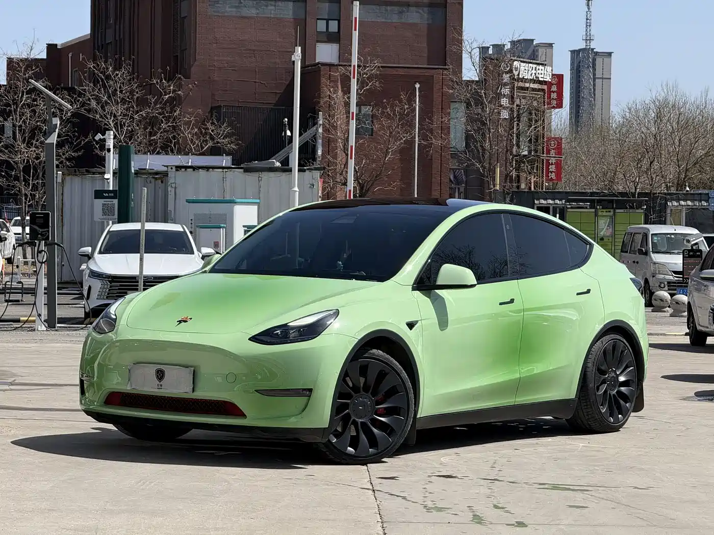 TESLA MODEL Y