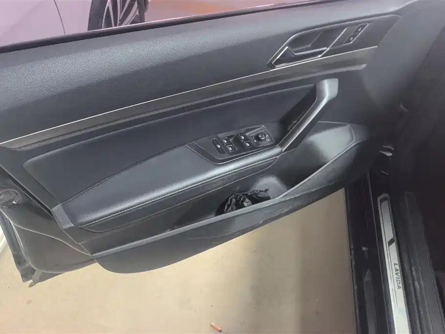 Volkswagen Lavida 2019 1.5L Automatic Comfort Edition China VI фото 7