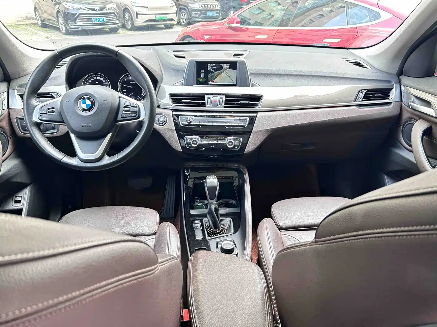 BMW X1 2019 sDrive18Li Premium Model фото 13
