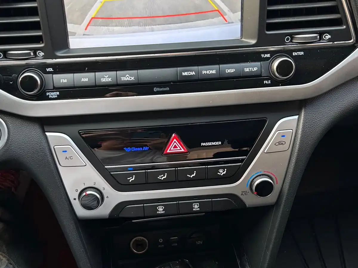 Hyundai Elantra 2016 Model 1.6L Automatic Smart Elite фото 8