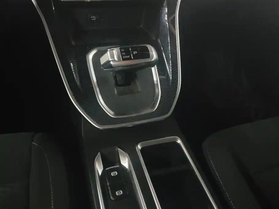 Haval M6 2023 PLUS 1.5T DCT Elite Smart Connect фото 16