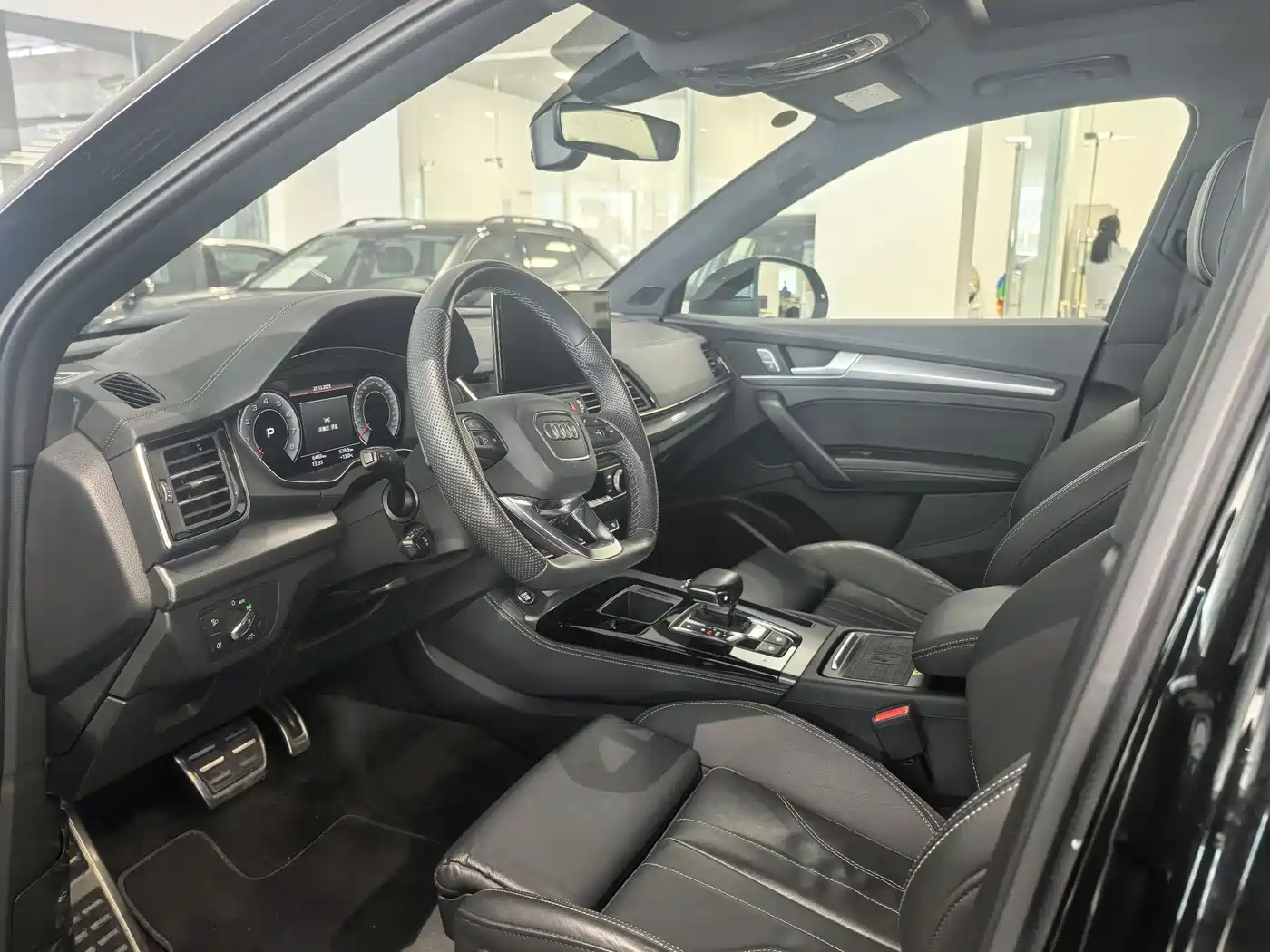Audi Q5L 2024 Model 45 TFSI Luxury Dynamic фото 8