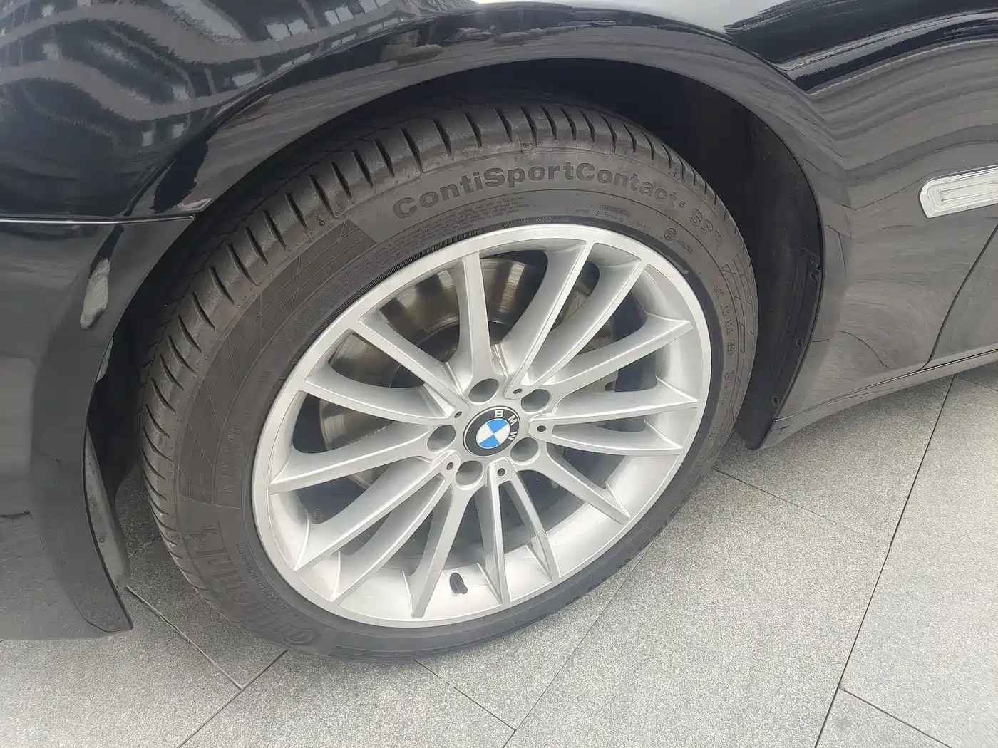 Фото 10 - BMW 7 Series