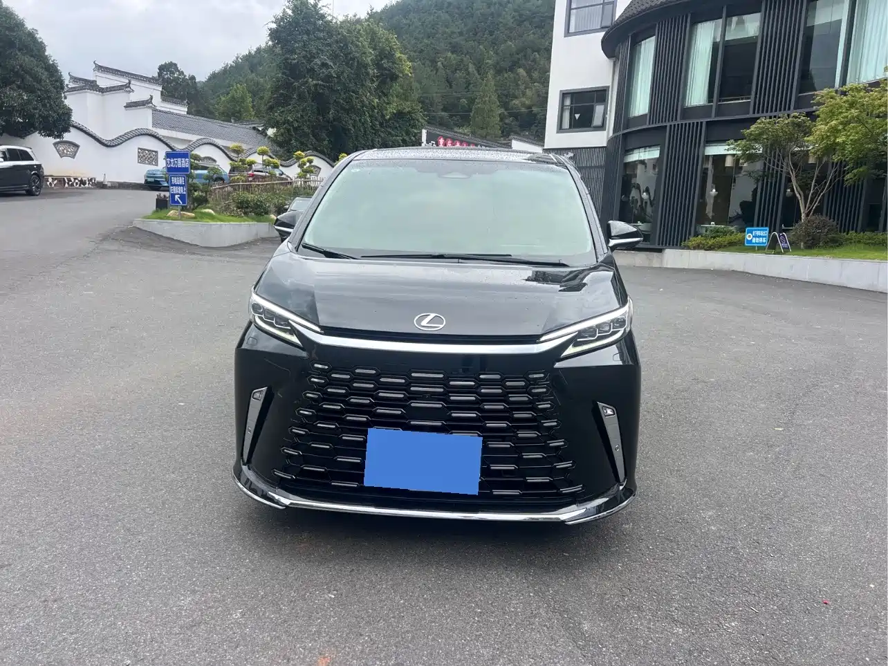 Lexus LM 2025 2025 Model 500h Six-Seater Prestige Edition