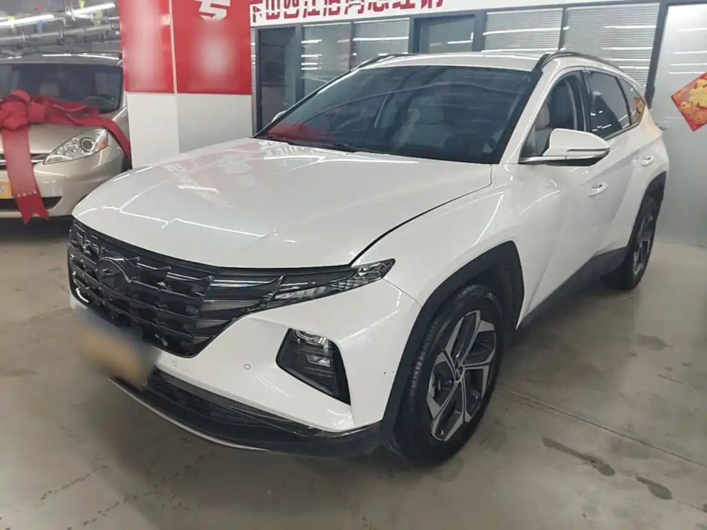 Фото 2 - Hyundai Tucson