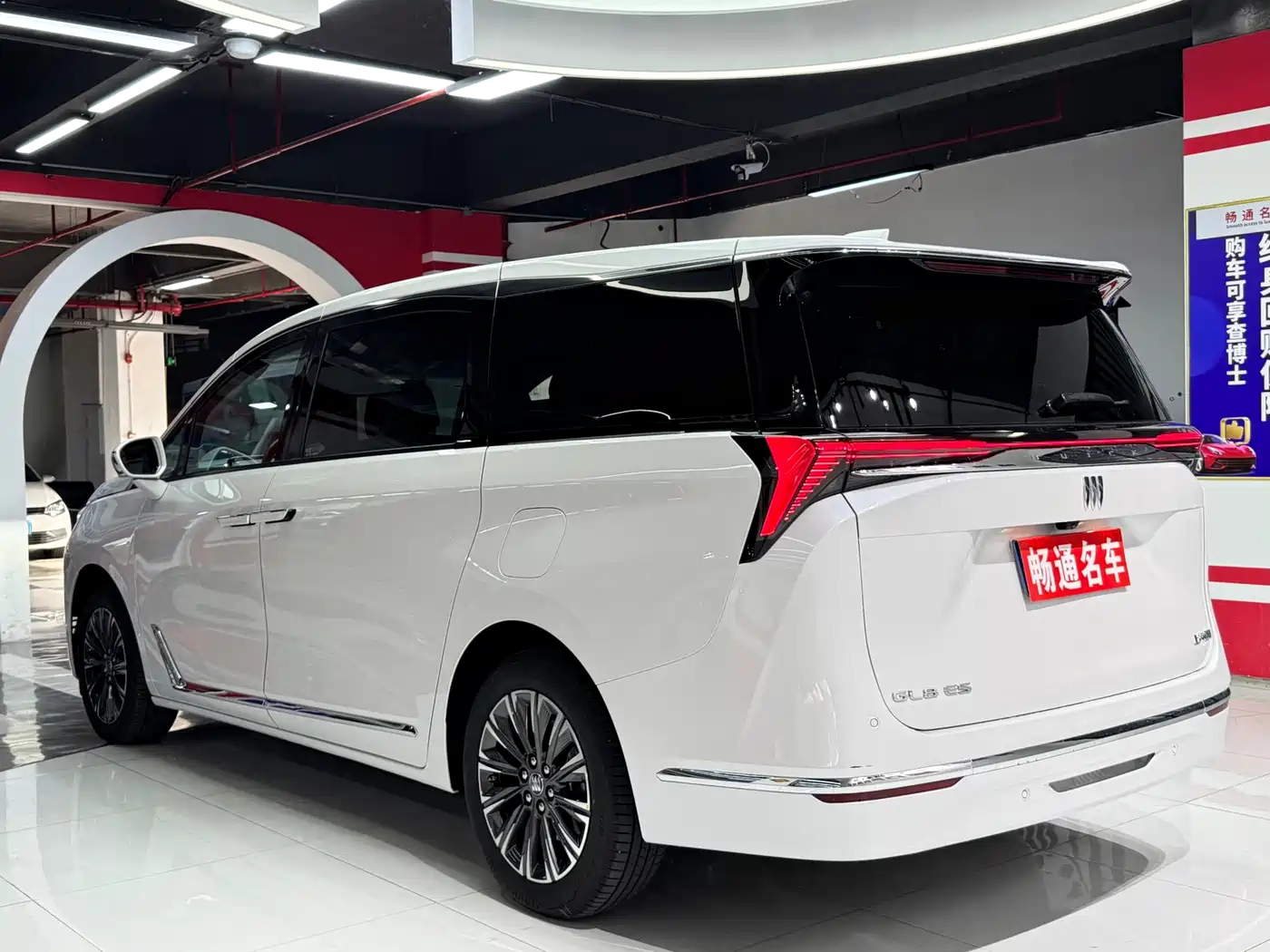 Buick GL8 2025 Model Landglory Smart Edition фото 8
