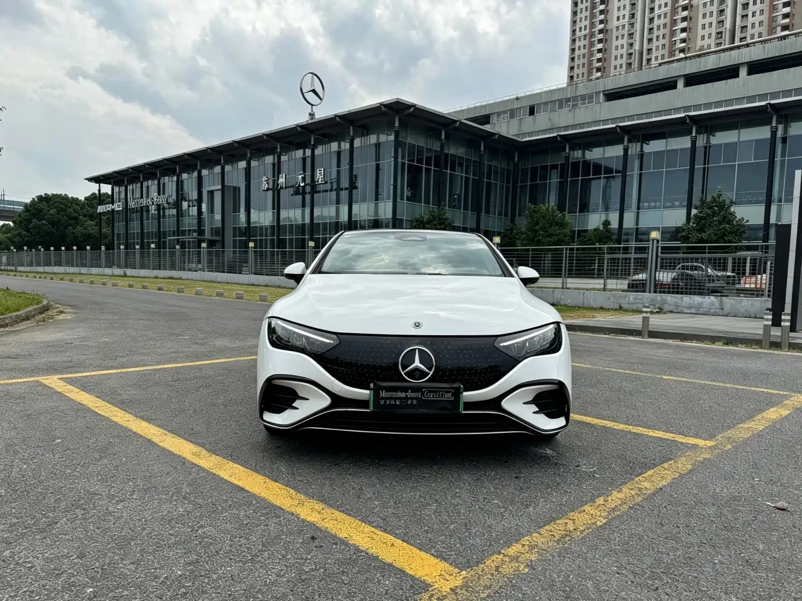 Фото 2 - Mercedes-Benz EQE