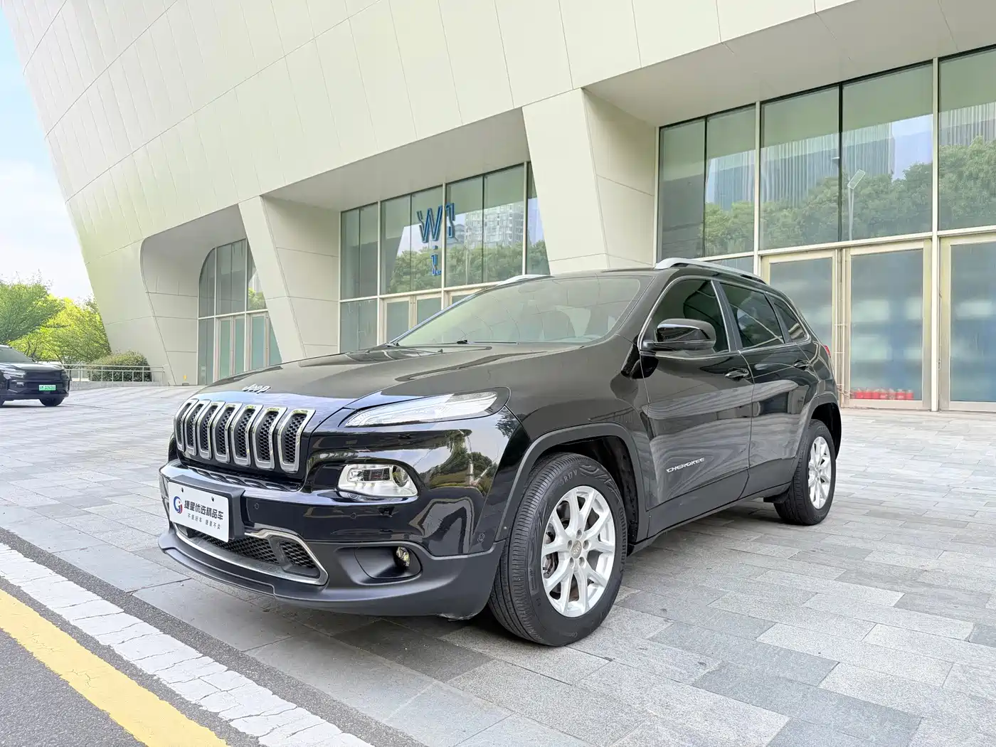 Jeep Cherokee 2016 — пригон из Китая