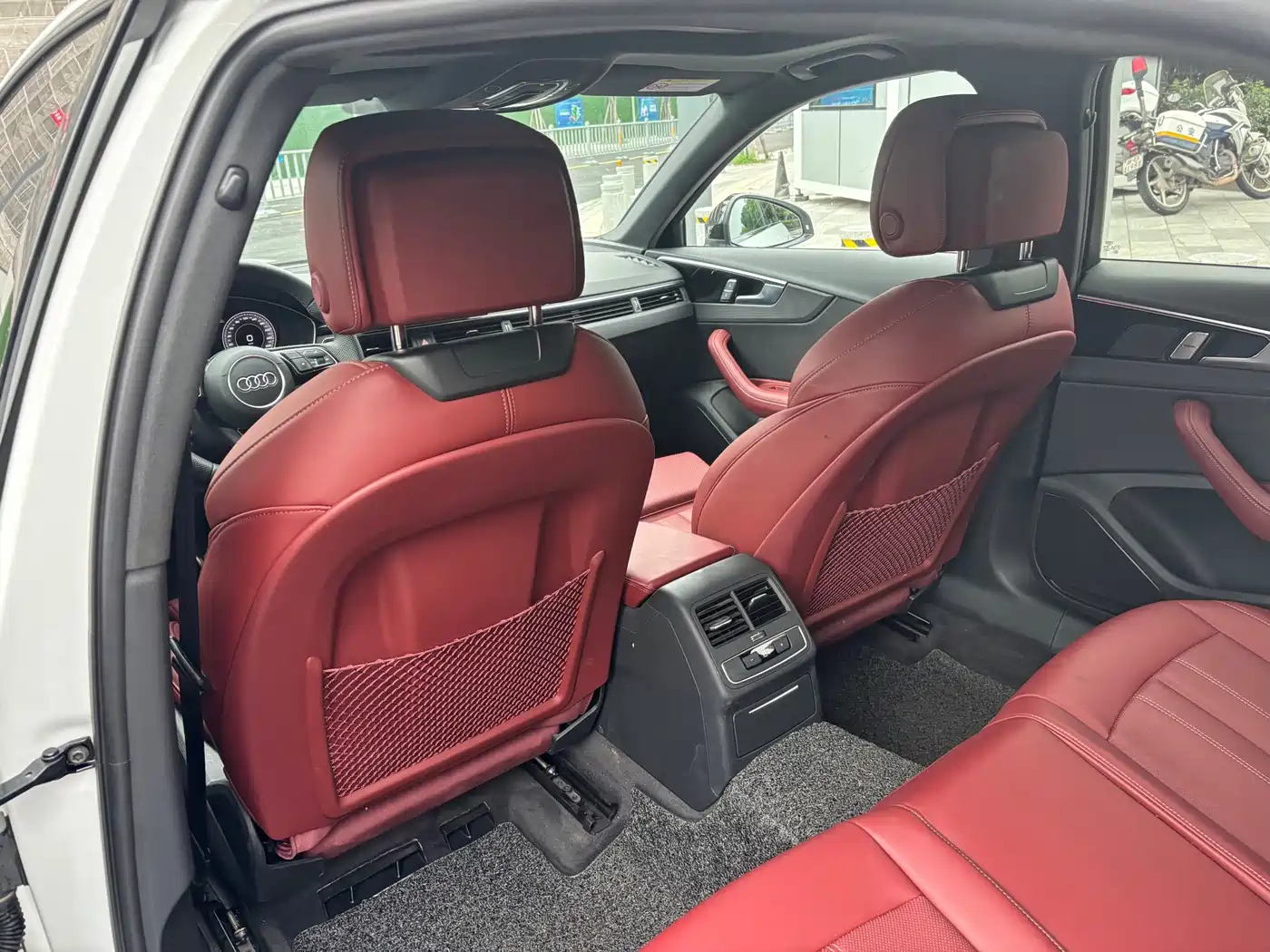 Audi A4L 2025 2025 2 Million Celebration Edition 40 TFSI Luxury Dynamic