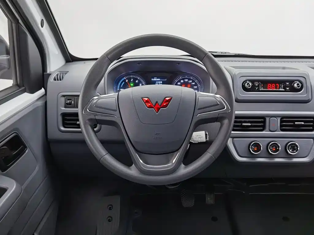 Wuling Motors Wuling Yangguang 2025 2024 300KM Comfort Bus Version 75kW